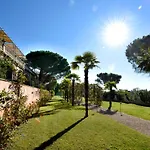 Santa Barbara 4*
