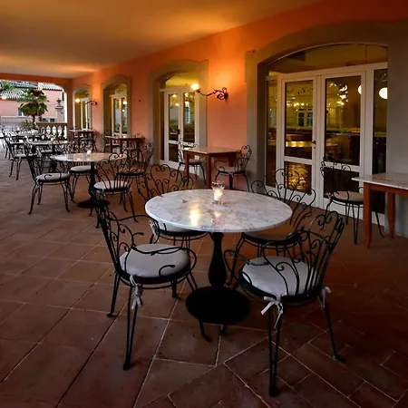 Santa Barbara Hotel