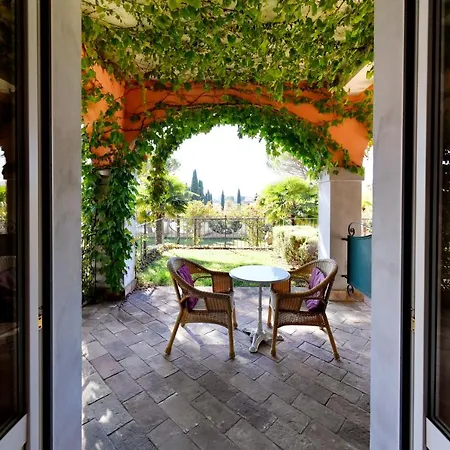 Santa Barbara 4*