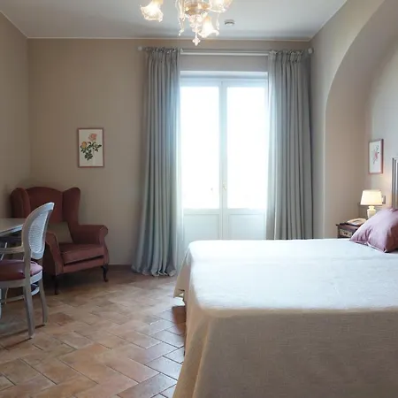 Отель Santa Barbara 4*