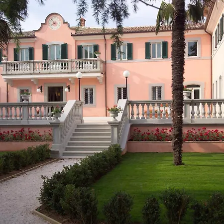 Отель Santa Barbara 4*