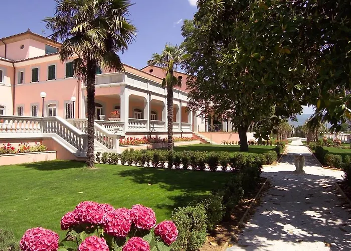 Santa Barbara مونتيفالكو