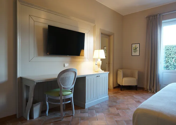 Santa Barbara Hotel 4*